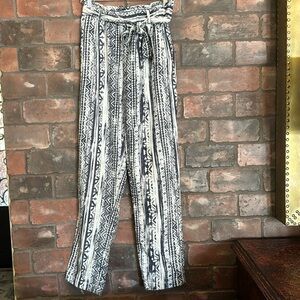 Linen blend pants. Boho print.